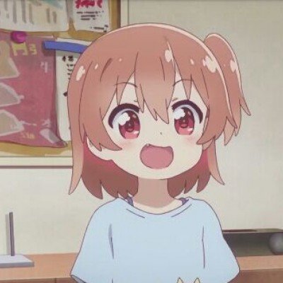 美一边画饼一边扇脸